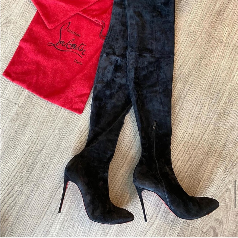 RED BOTTOMS!!